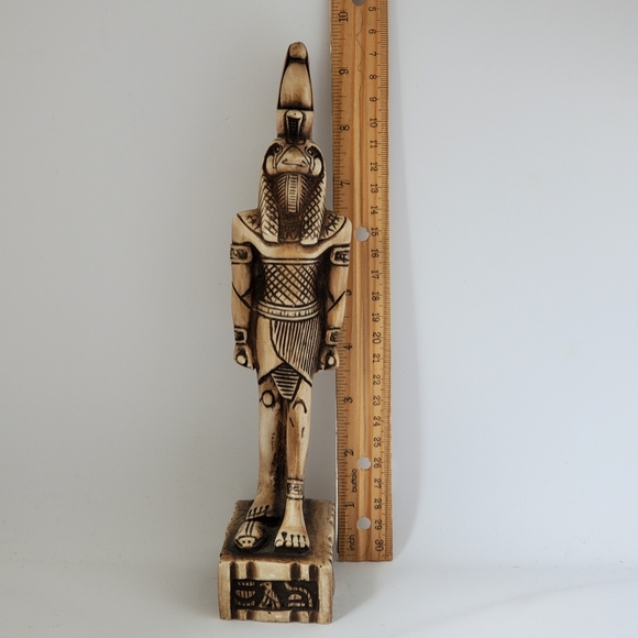 Egyptian god Horus Statue Son of the Pharoah made in Egypt 9.5" tall - Picture 9 of 10